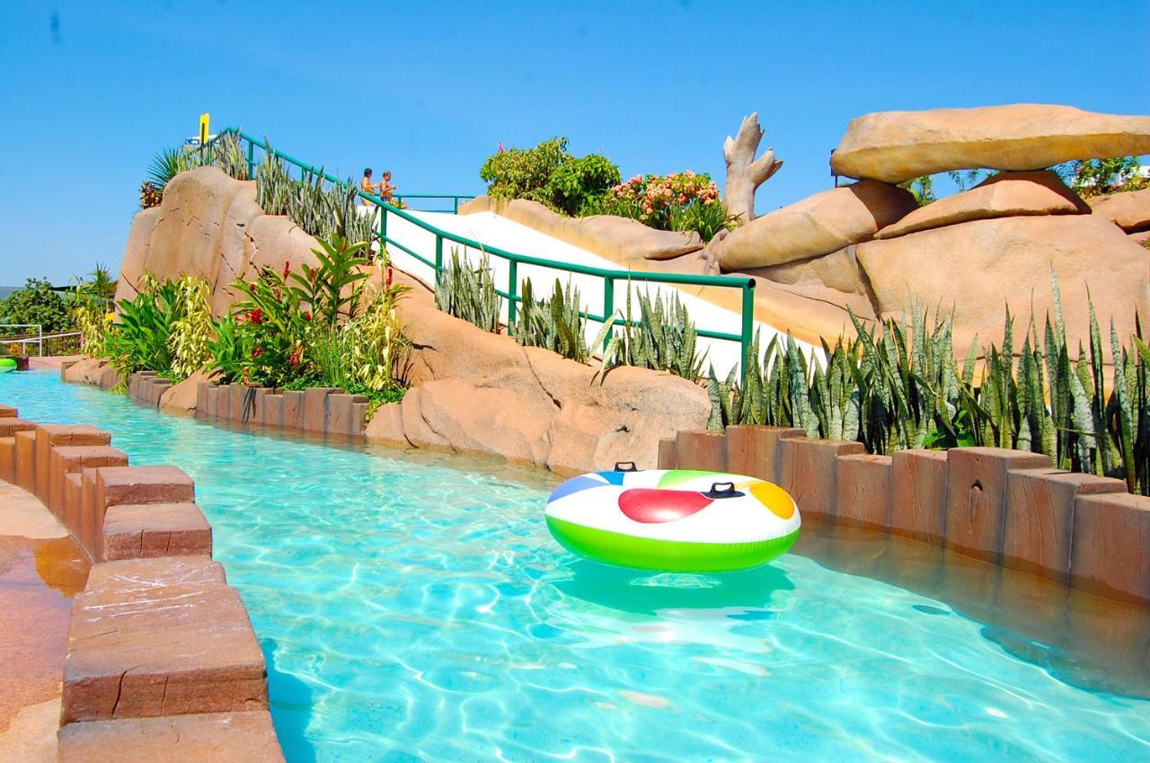 Caldas Novas Imperio Romano Com 1 Dia No Acqua Park エクステリア 写真